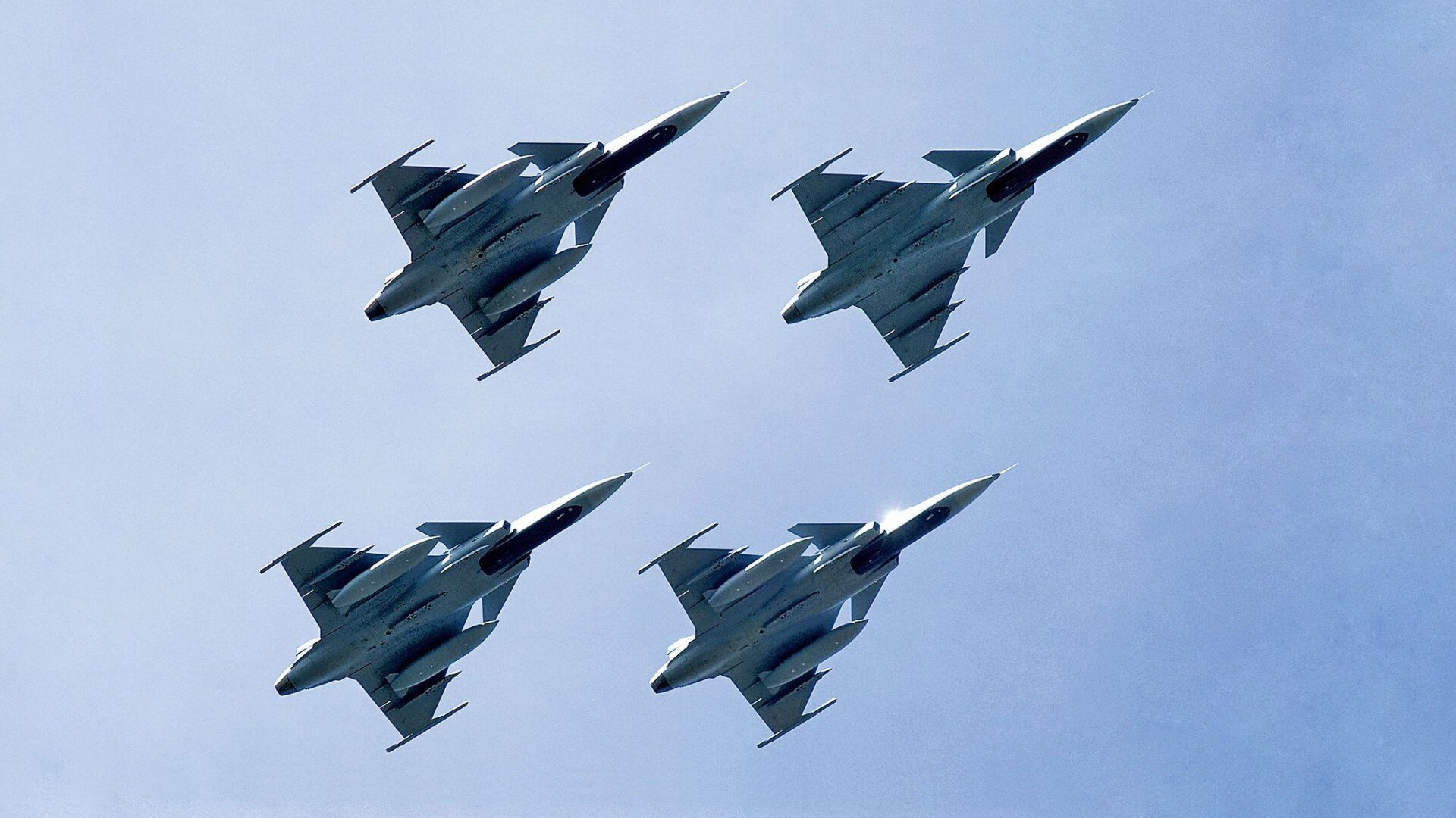 传统与未来：球队体系如何平衡“经验”与“潜力”？，球队类型