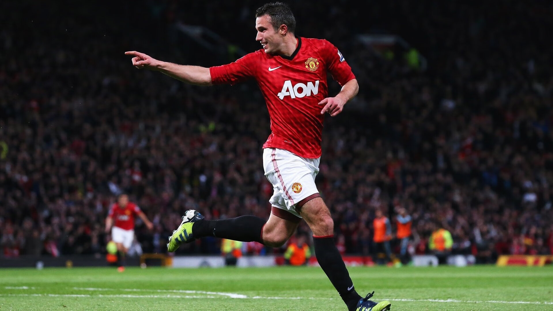 九游下载安装-国际足球裁判引入高清视频辅助，执法更加精准，国际知名足球裁判